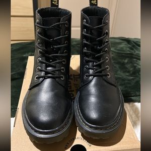 1460 pascal Dr martens.